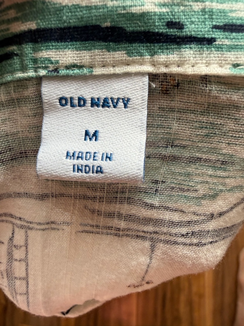 Old Navy printed tie hem resort Shirt - Picture 5 of 7